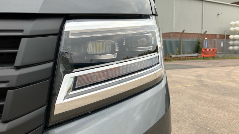 Volkswagen Crafter Cr35 Lwb Diesel Fwd 2.0 TDI 177PS Commerce Plus High Roof Van Auto